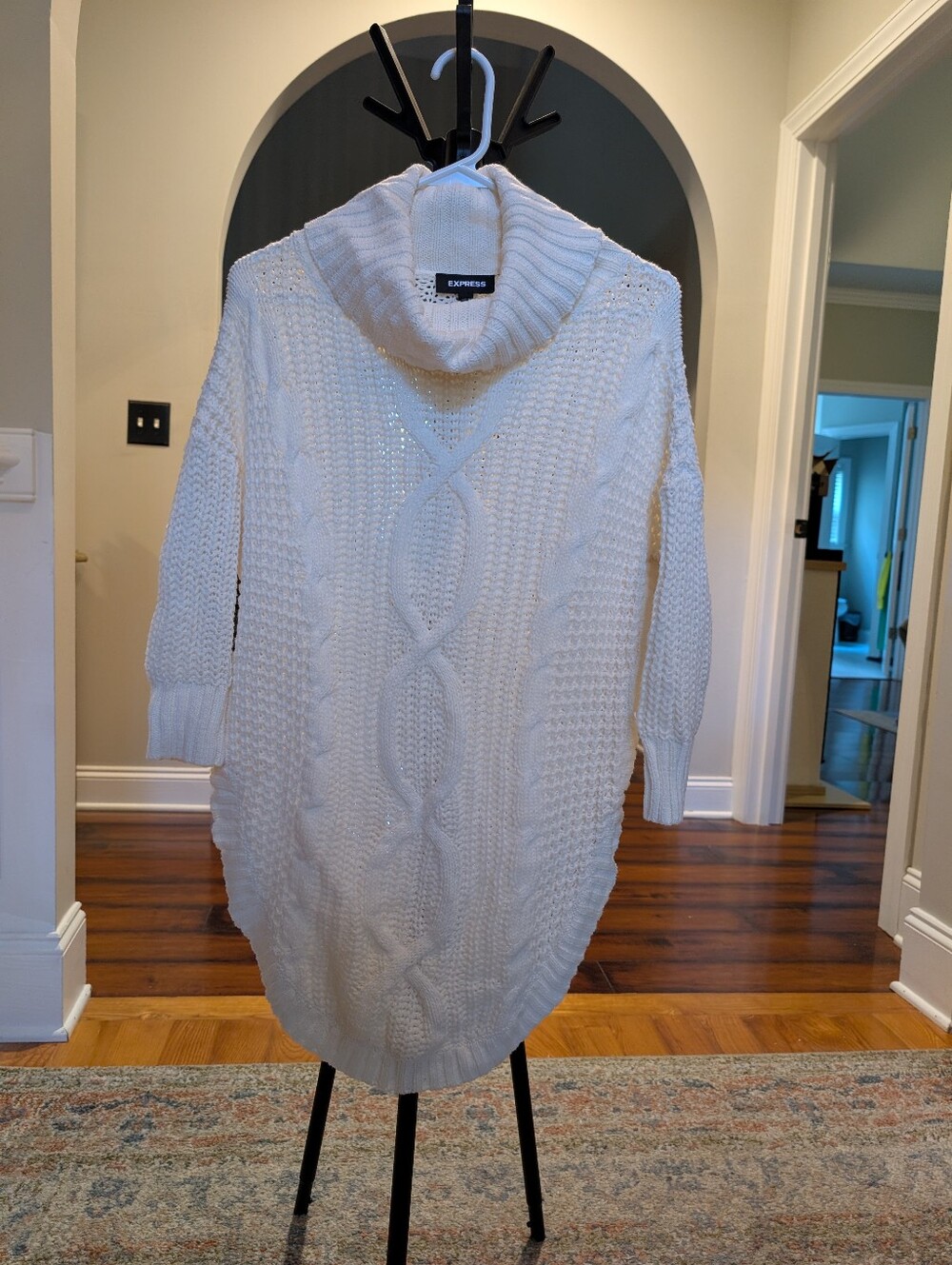 Express Women’s Cream Knit Sweater - XS